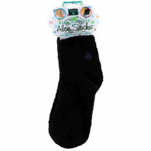 Aloe Moisture Aloe Socks, by Earth Therapeutics