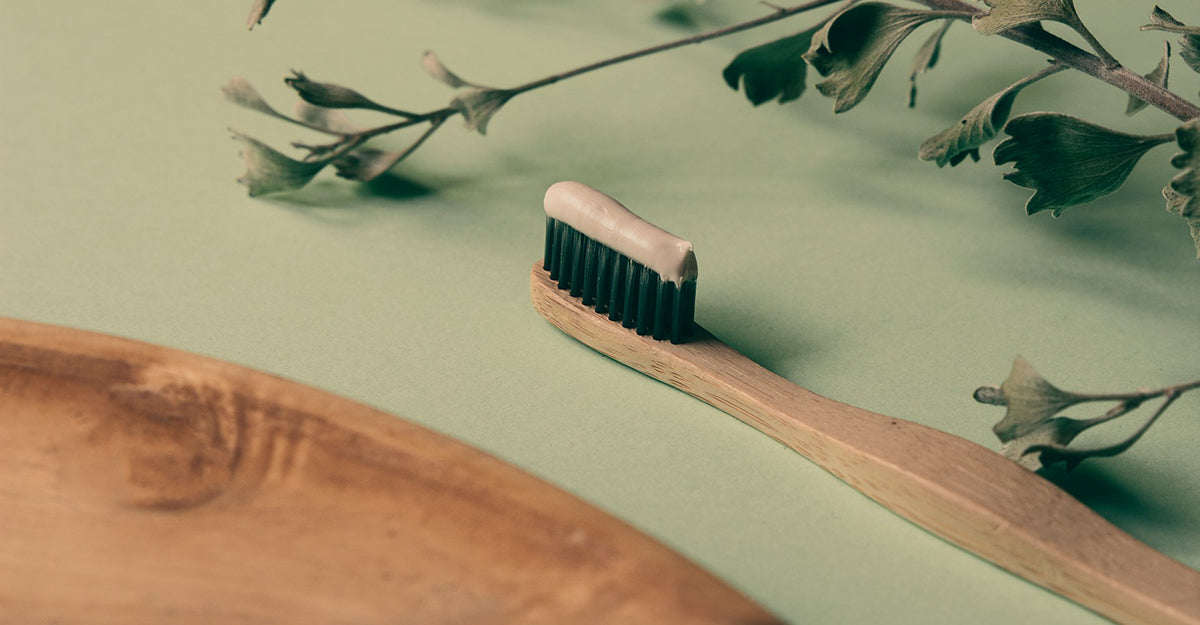8 Best Natural Toothpaste That Provides Freshness and Protection